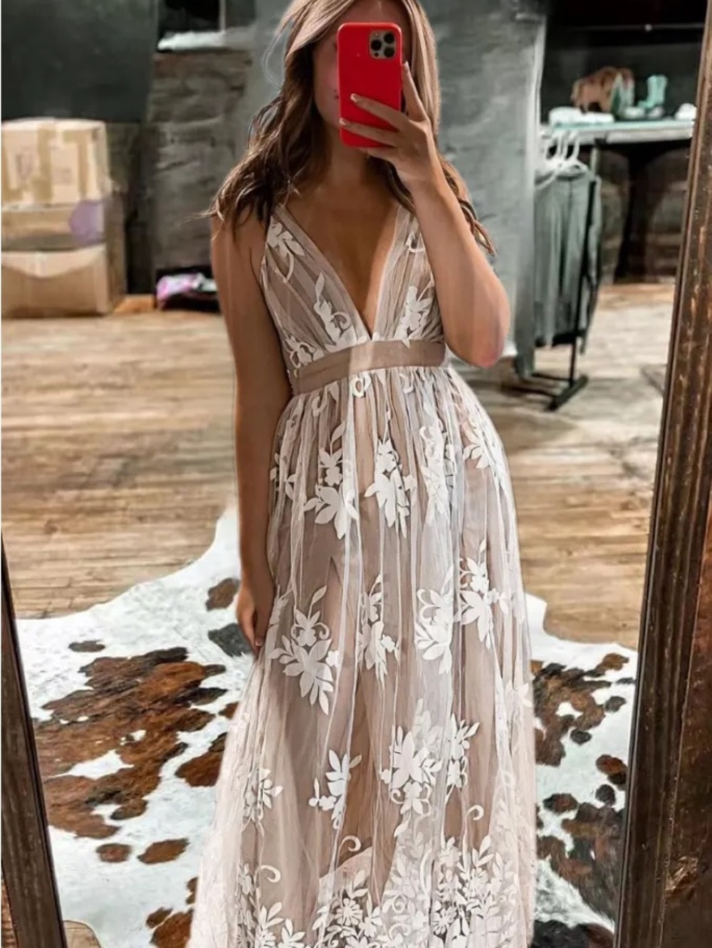 Sleeveless V-Neck White Floral Embroidered Tulle Dress